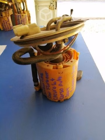 Bomba combustible con flotador Chevrolet Corsa 200