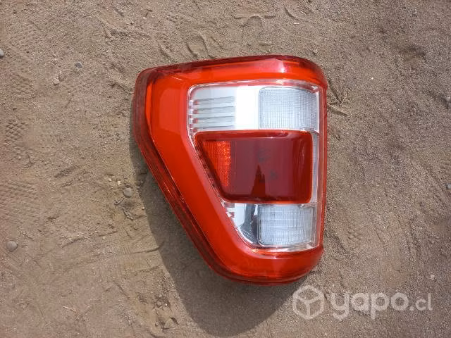 Foco trasero izquierdo Ford F.150 2022