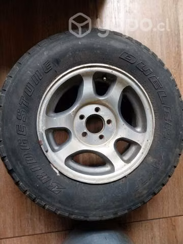 Llanta de aluminio impecable