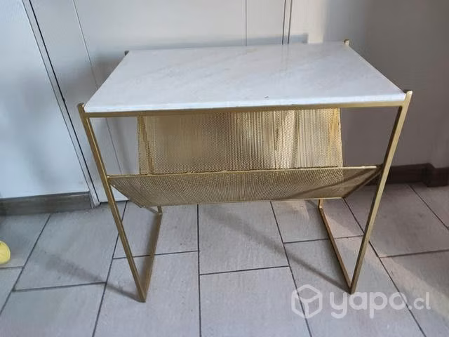 Mesa Lateral con cubierta de mármol