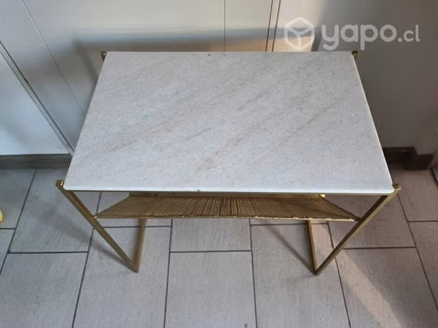 Mesa Lateral con cubierta de mármol