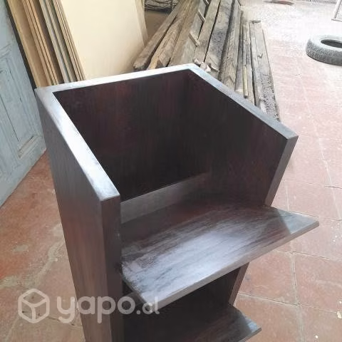 Mueble vinilos inclinado