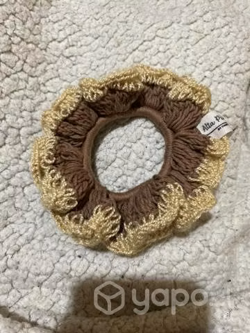 Scrunchies tejidos a crochet - Imagen 2