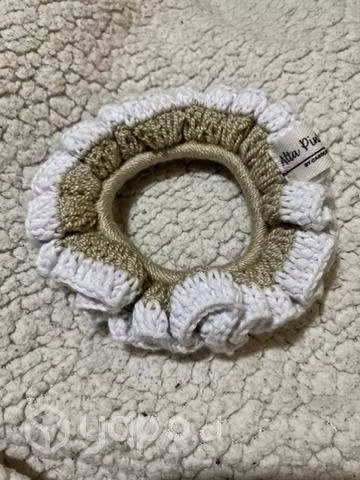 Scrunchies tejidos a crochet - Imagen 3
