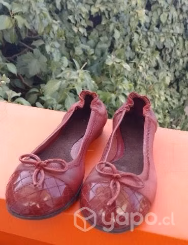 Calzado de cuero rojo 36