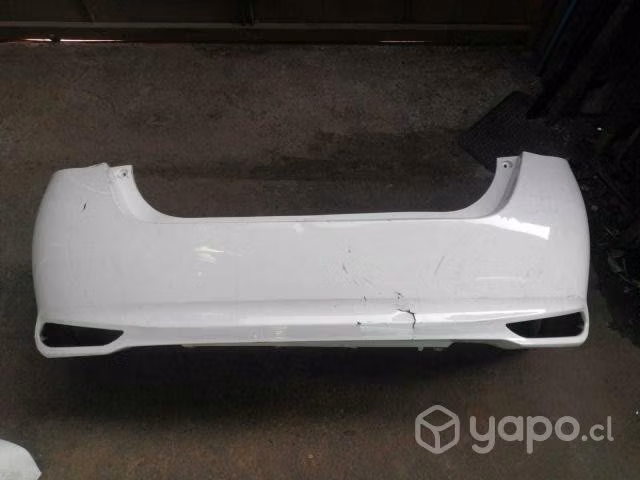 Parachoque trasero toyota yaris e blanco original