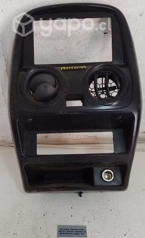 Moldura Tablero Radio (NMT071) Nissan Terrano 2.5