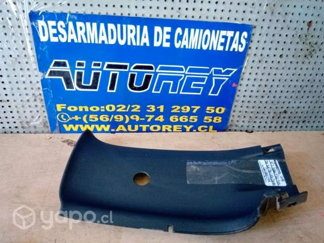 Tapiz cubre Pilar trasero sup izq chv nw dmax 2017