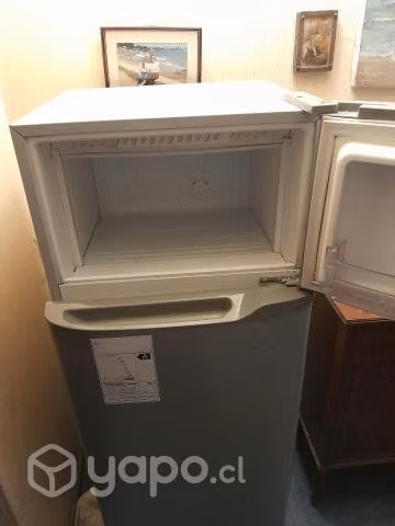 Resfrigerador mademsa
