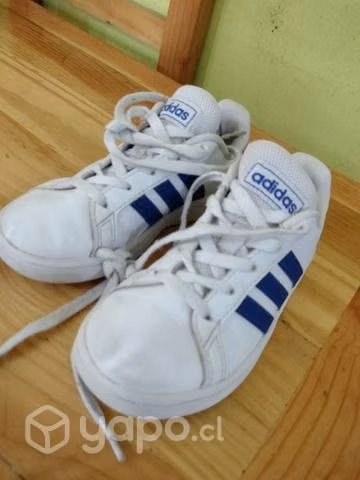 Zapatillas 29 exelente estado niño