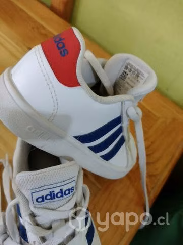 Zapatillas 29 exelente estado niño