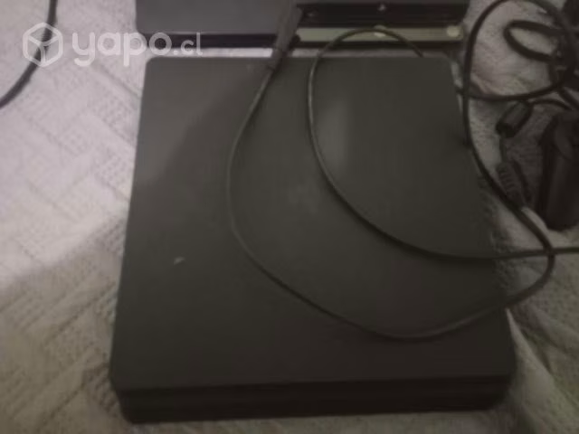 Ps4 seminueva con mas de 200 juegos, ps3 y ps2
