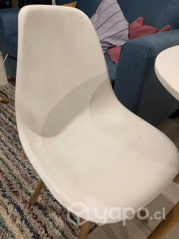 Comedor redondo con 2 sillas tipo eames