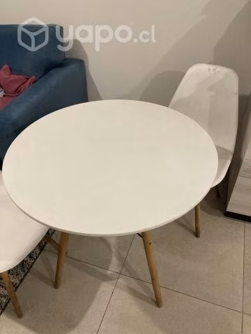 Comedor redondo con 2 sillas tipo eames