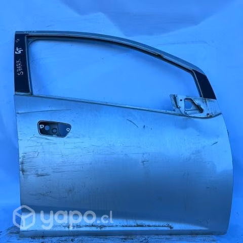 Puerta delantera derecha Chevrolet spark Gt 2015