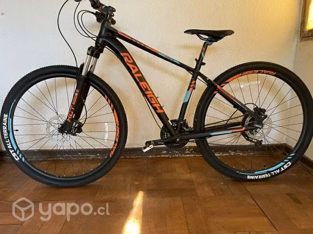 Bicicleta NUEVA Mountain bike Raleigh aro 29 negra - Imagen 3