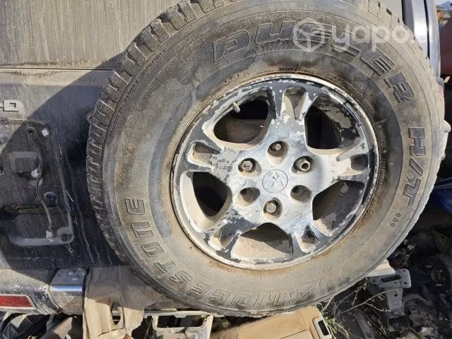 Llanta mitsubishi pajero 2005