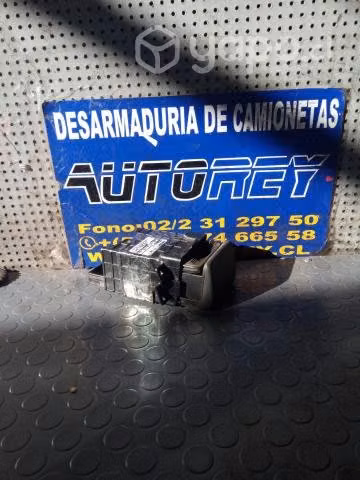 Posa vaso tablero Chevrolet New Dmax 2017