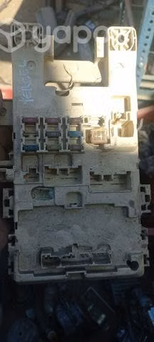 Caja fusibles interior toyota tercel