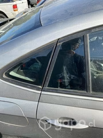 Pequeños vidrios traseros - volkswagen virtus 2018 - Imagen 4