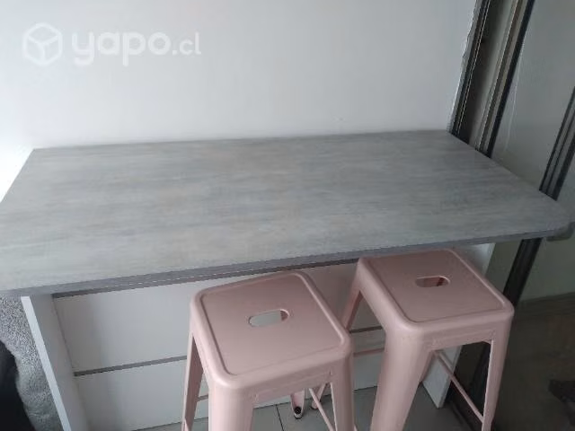 mueble BAR CON 2 SILLAS