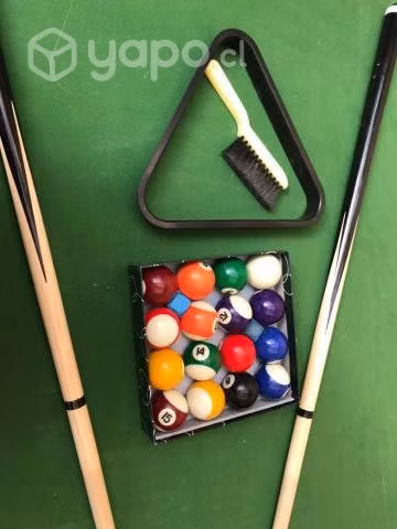 Mesa poolina casi nueva