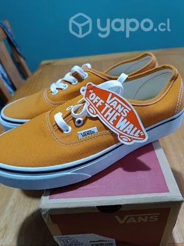 Vans modelo Authentic - Imagen 1