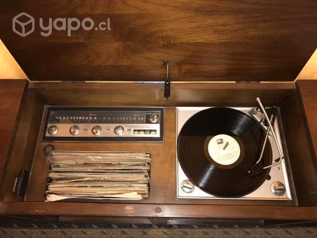 Radio toca disco marca PHILCO - Imagen 4