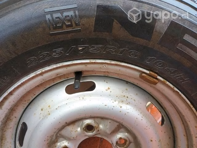 Rueda repuesto ssangyong 80% vida util - Imagen 3