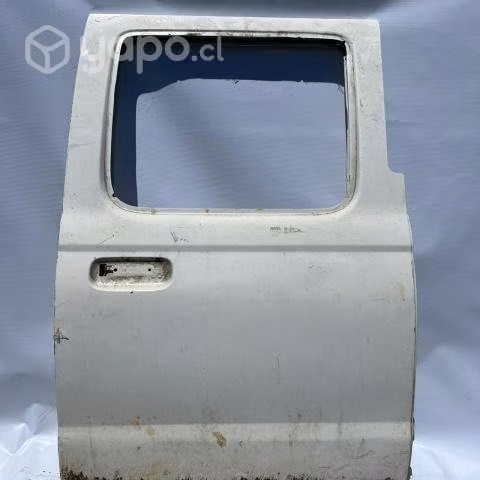 Puerta trasera derecha Nissan Terrano 2008