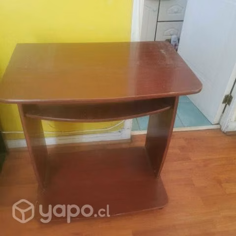 Escritorio pequeño - Imagen 2