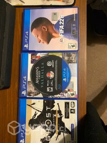 PS4 Slim 1 TB + 2 Joystick + 4 juegos