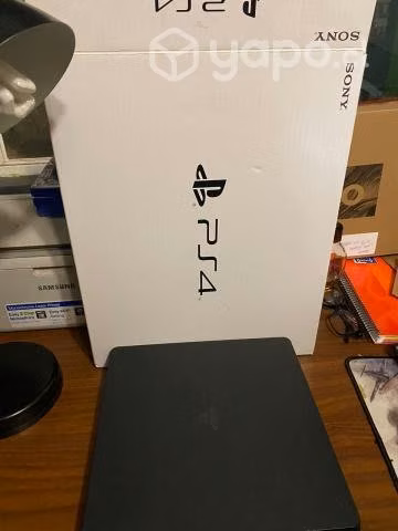 PS4 Slim 1 TB + 2 Joystick + 4 juegos
