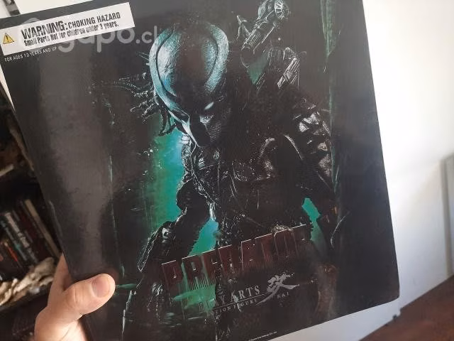 Figura depredador, nuevo y sellado.