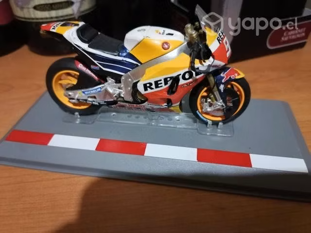 Honda rc213v (2017) - marc márquez