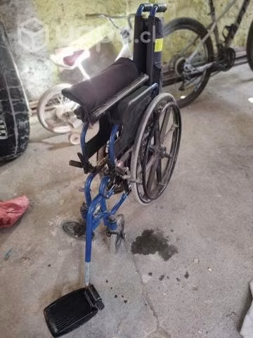 ambas cosas silla 35 mil le falta una pata