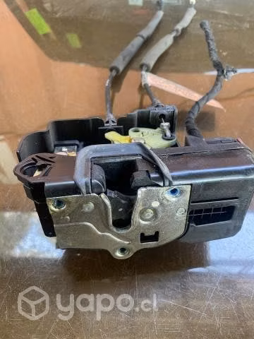 Chapa puerta delantera derecha Chevrolet Captiva 2