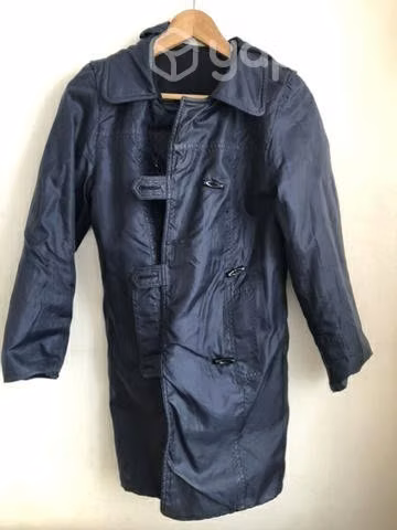 Chaqueta o abrigo impermeable - Imagen 3