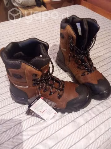 Bota de seguridad nueva - Imagen 2