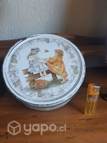 Preciosa lata de galletas danesa año 1997