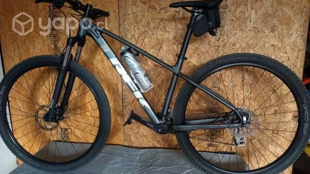 Bicicleta Trek modelo Marlin 5 gris - Imagen 3