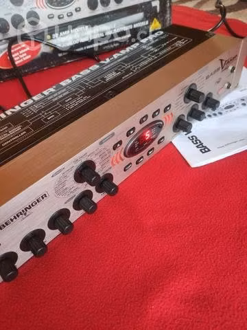 Rack Multiefecto Behringer V amp pro