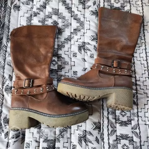 Botas cafés