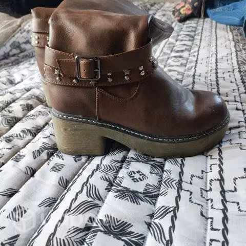Botas cafés
