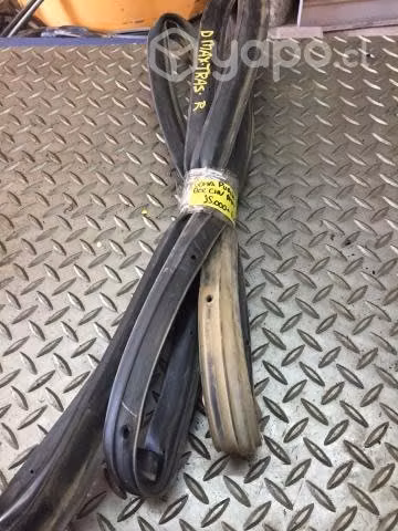 Goma contorno puerta tras der Chevrolet Dmax 2012