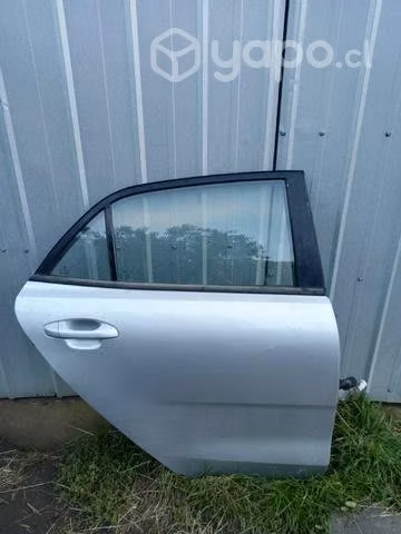 Puerta kia rio 
