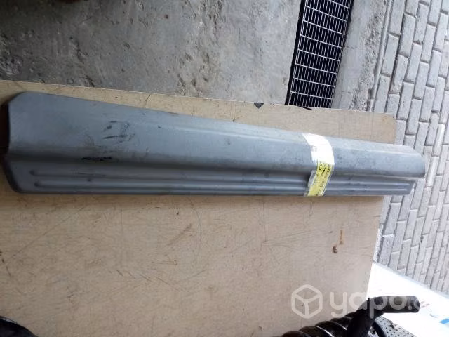 Cubre Zocalo delantero derecho chevrolet dmax