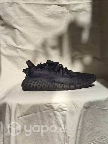 Yeezy bost v2 negras