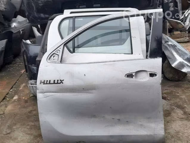 Toyota hilux 2017 a 2022 del lh