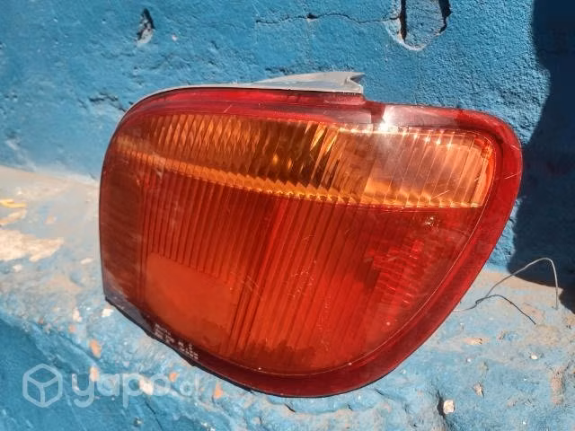 Foco trasero der Toyota Yaris Sport 2000-2003